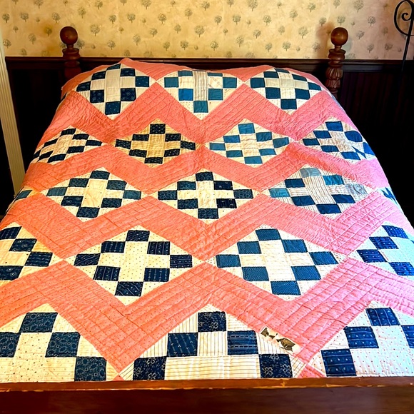 Vintage Circa 1900-1910 “Album Block” quilt